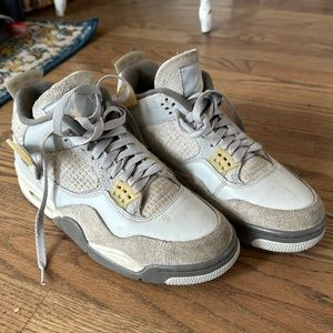Air Jordan 4
Craft